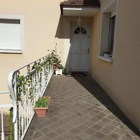 La Romantique Meublée Privée Terrasse Parking Près De Paris *